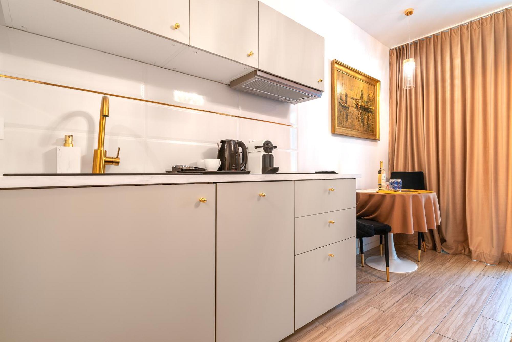 Apartament Versace Ksiecia Witolda วรอตซวาฟ ภายนอก รูปภาพ